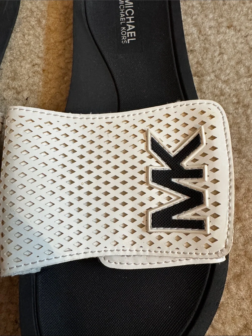 MICHAEL KORS - White and Black MK Perforated Slide Sandals - Size 7 - Picture 5 of 7